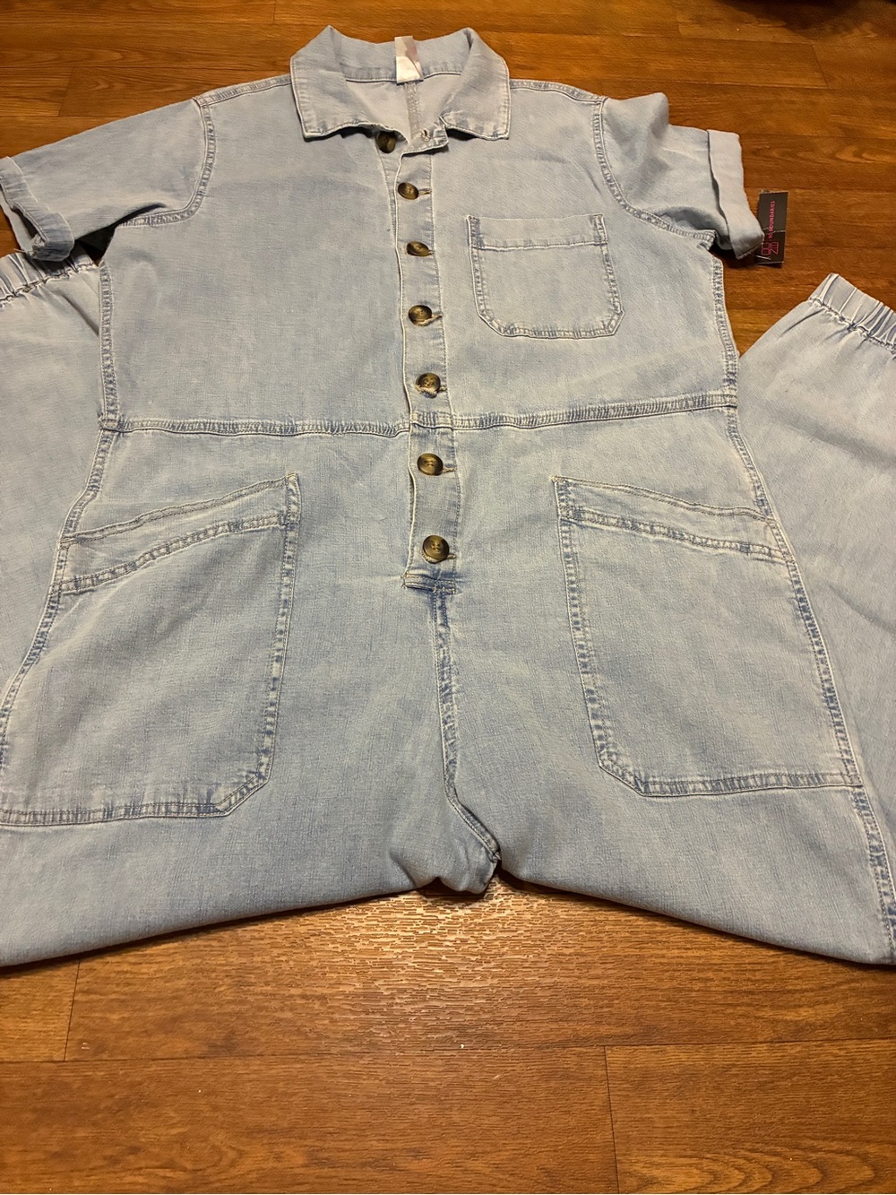 Women’s Light Wash Denim Jumpsuit Size XL NWT